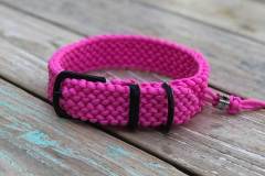 Hundehalsband-Paracord-Pink-3-cm-breit-stufenlos-verstellbar