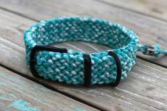 hundehalsband_paracord_3_cm_breit-türkis_weiß_schwarz_1